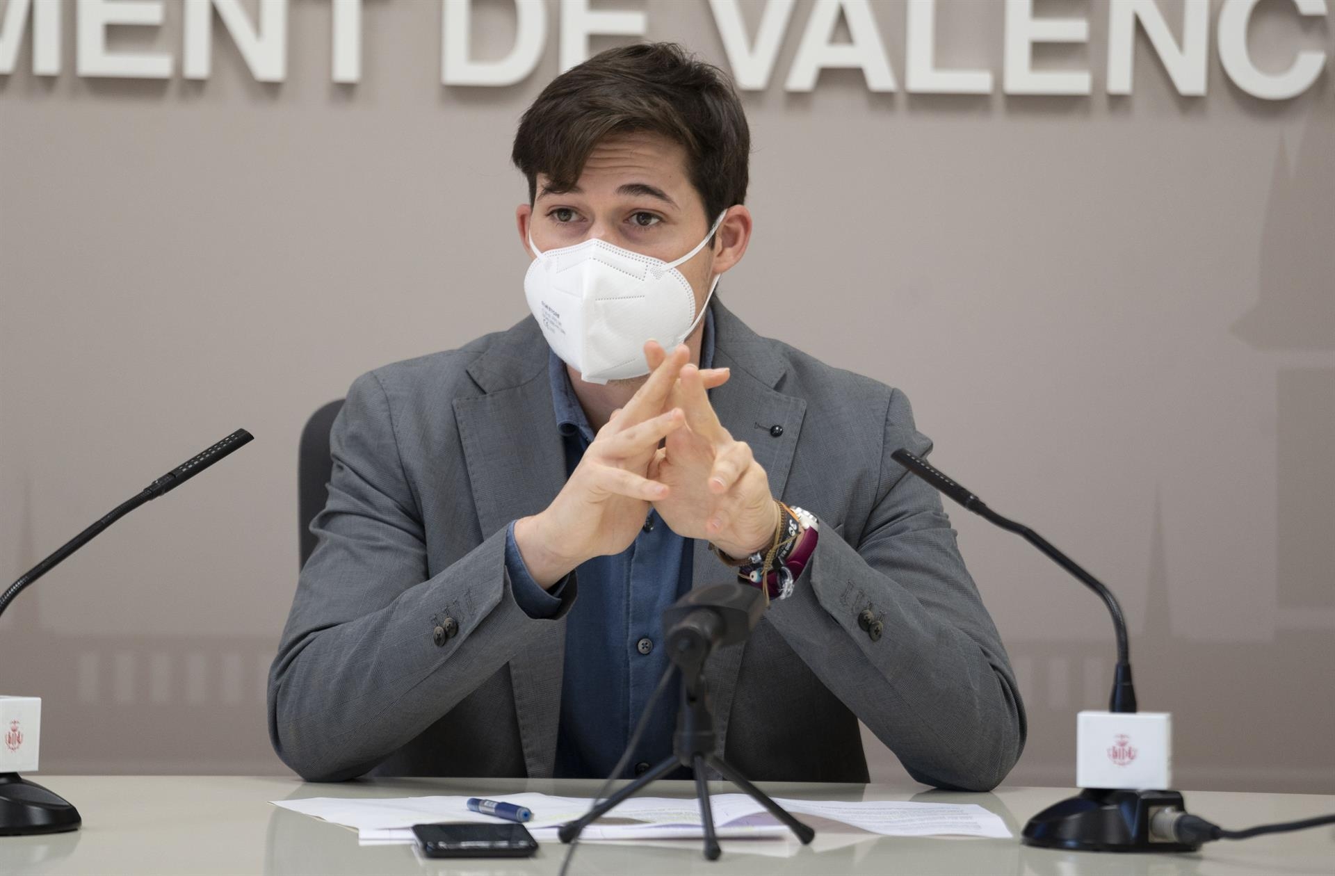 El edil de Hacienda, Borja Sanjuán, en rueda de prensa. Foto: AYUNTAMIENTO DE VALENCIA - 