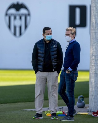 El Valencia CF refuerza su confianza en Corona