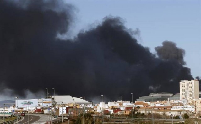 Las empresas afectadas por el incendio de Paterna empiezan a valorar daños