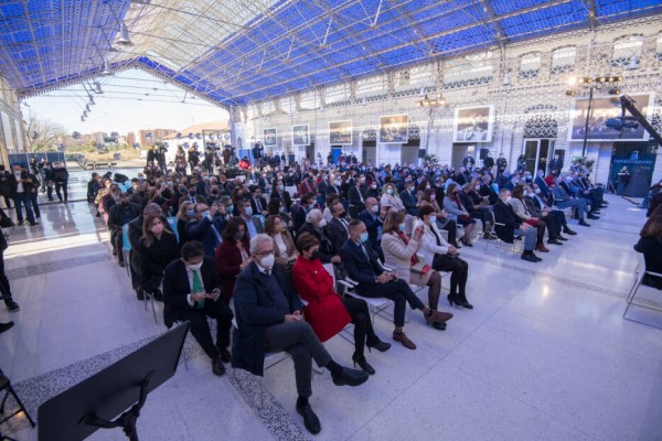 Casa Mediterráneo promueve el ajuste de su sede para potenciar su uso e implicar a los empresarios