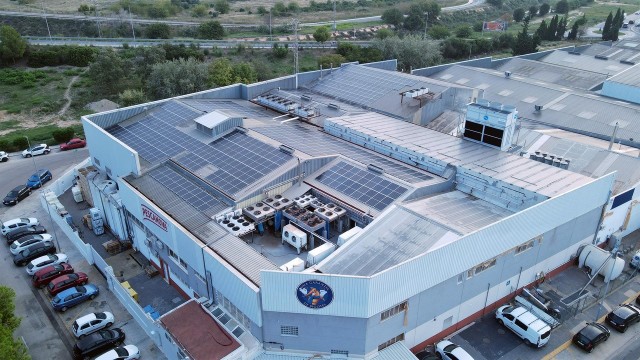 Pescanova instala dos nuevos parques solares en sus fábricas valencianas de Paterna y Catarroja