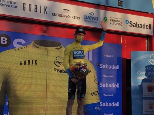 Vlasov conquista la Volta y Jakobsen se lleva la última etapa