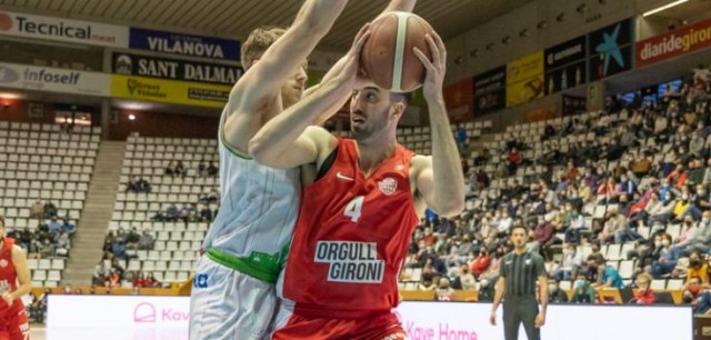 El Bàsquet Girona pone freno a la racha de victorias del TAU Castelló (66-61)