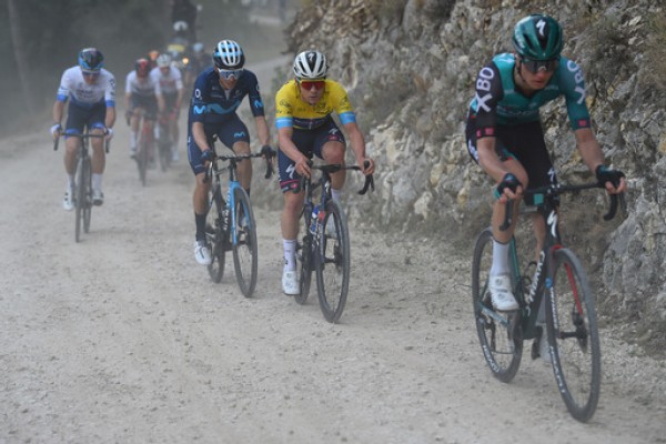 Moschetti sorprende Jakobsen y se lleva el esprint de Torrevieja
