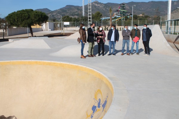 Benicàssim estrena skatepark en el recinto de deportes de la avenida Ferrocarril