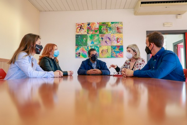 El Centro Social de l'Albir acogerá el primer encuentro de empresas y comercios del año
