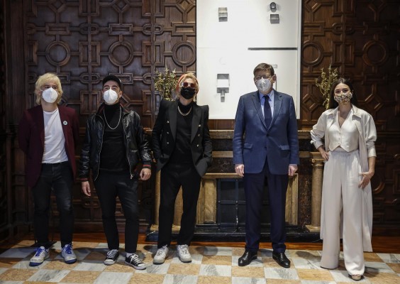 La Generalitat se ofrece a subvencionar los videoclips de Blanca Paloma y Varry Brava