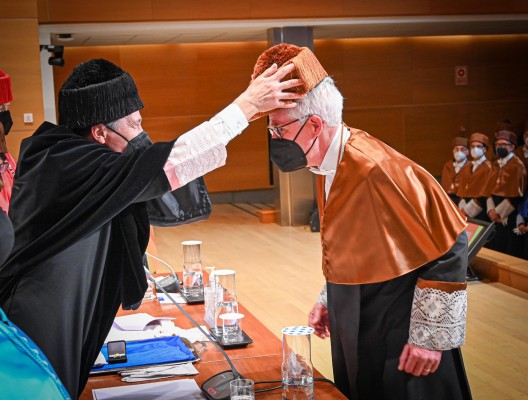 Javier Benedicto, director del programa Galileo, honoris causa por la UPV

