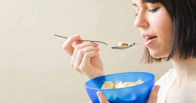 Comer cereales integrales aumenta el metabolismo y la pérdida de calorías