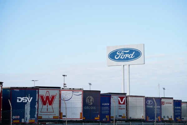 La automoción valenciana confía en el futuro de Ford Almussafes pese a la presión alemana