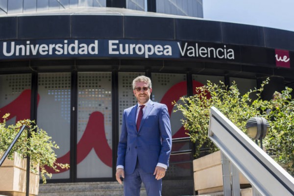 Valencia En Comú intenta bloquear la instalación de la Universidad Europea en el Cabanyal