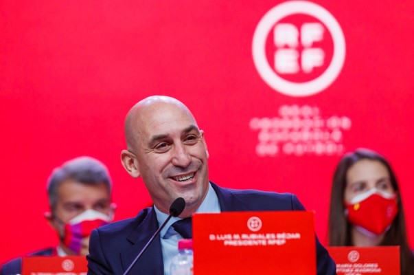 La RFEF pide personarse en el procedimiento contra los acuerdos de LaLiga con el fondo CVC