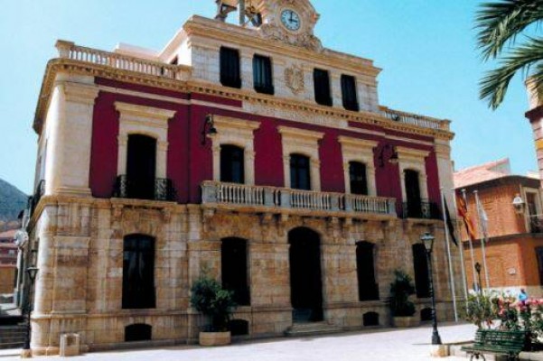 La covid suspende el juicio a los dos excaldes y tres exconcejales de Mazarrón acusados de corrupción 