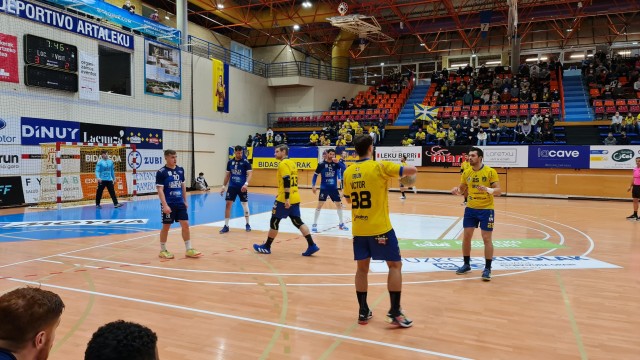 El Benidorm queda a un paso de la eliminación