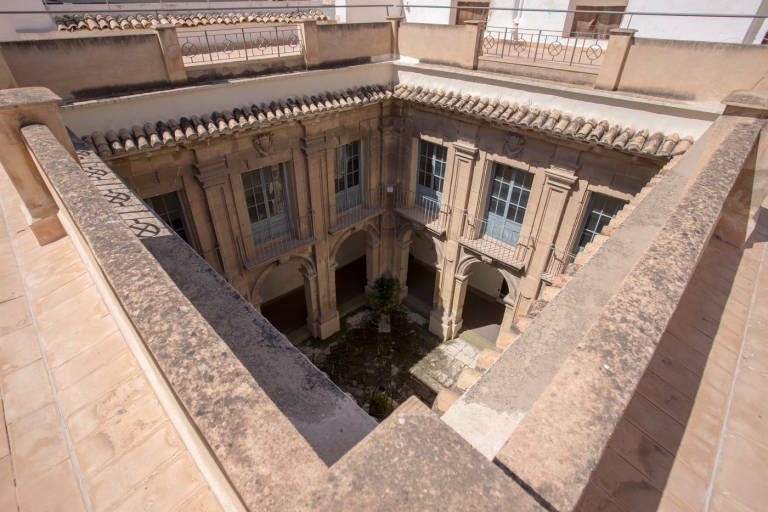 Claustro de Las Clarisas desde la cubierta / PEPE OLIVARES - 