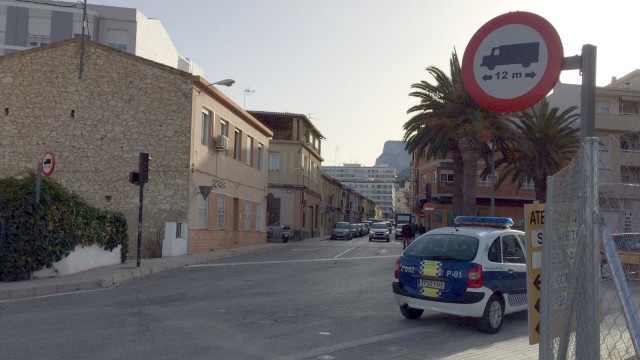 Petrer restringe la circulación de camiones grandes al centro histórico y limita la velocidad a 30 km/h