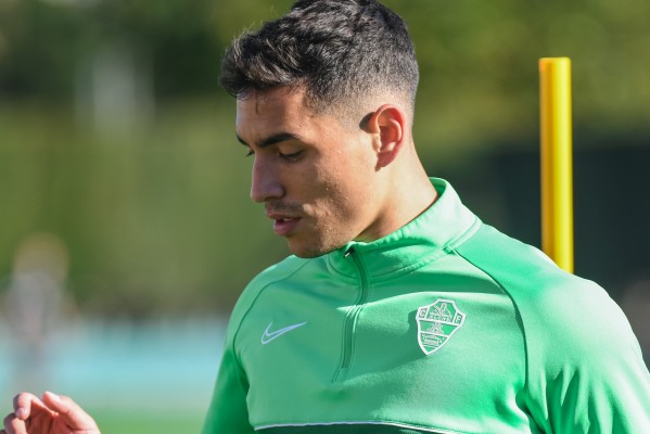 El Elche prepara el partido ante el Alavés en Algorfa con sus tres fichajes
