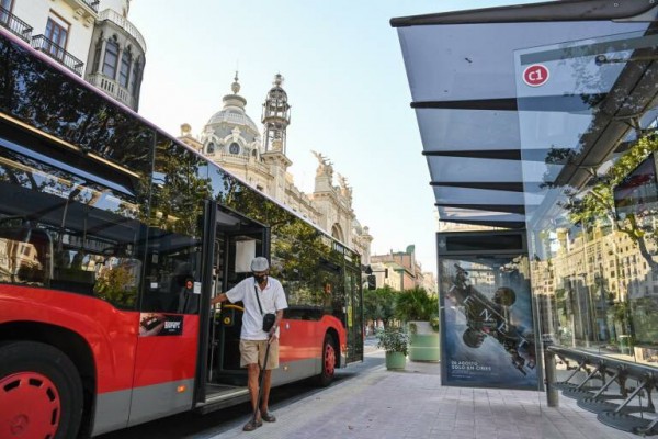 La EMT sigue sin recuperar las cifras prepandemia: cerró 2021 con un 40% menos de viajeros