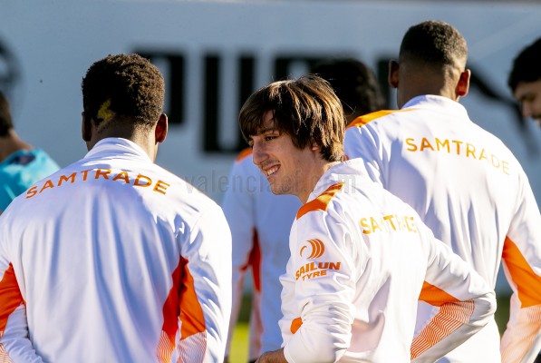 Cömert, Ilaix y Bryan Gil entran en la lista para los cuartos de Copa