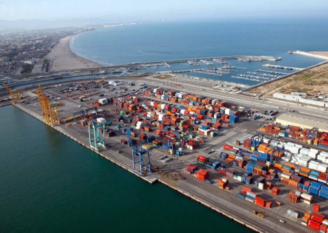 El tráfico de contenedores por los puertos españoles bate su récord en 2021
