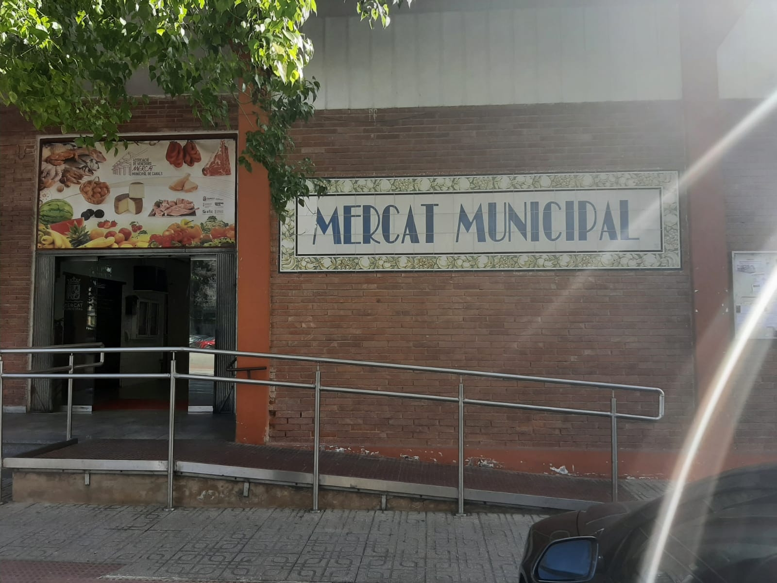Canals recibe una subvención de 450.000 euros para la rehabilitación del mercado municipal