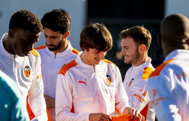 El Valencia post-mercado se estrena en la Copa