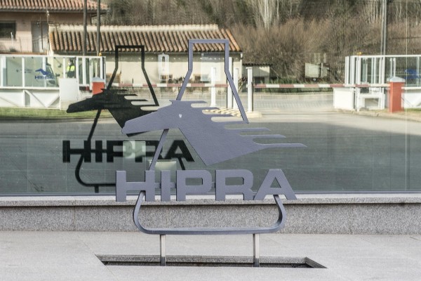Sanidad autoriza la tercera fase del ensayo de la vacuna contra la covid-19 de Hipra
