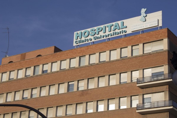 El Clínico de València busca voluntarios para el ensayo clínico fase III de la vacuna de Hipra
