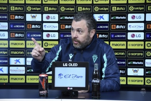 Sergio, a pasar y crecer como equipo ante un Valencia “muy compacto”

