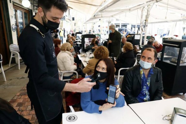 Las ofertas de trabajo en la Región ya no hablan idiomas: solo el 7,2% los exigen