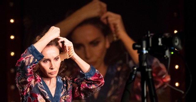 Ana Belén se sube al escenario del Teatro Romea con la versión teatral de 'Eva al desnudo'

