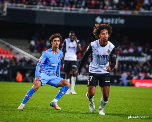 Koba Leïn pasa a tener ficha del primer equipo en el Valencia