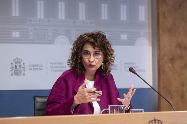 Fedea propone revisar los salarios y la carrera de los empleados para atraer talento a las administraciones públicas