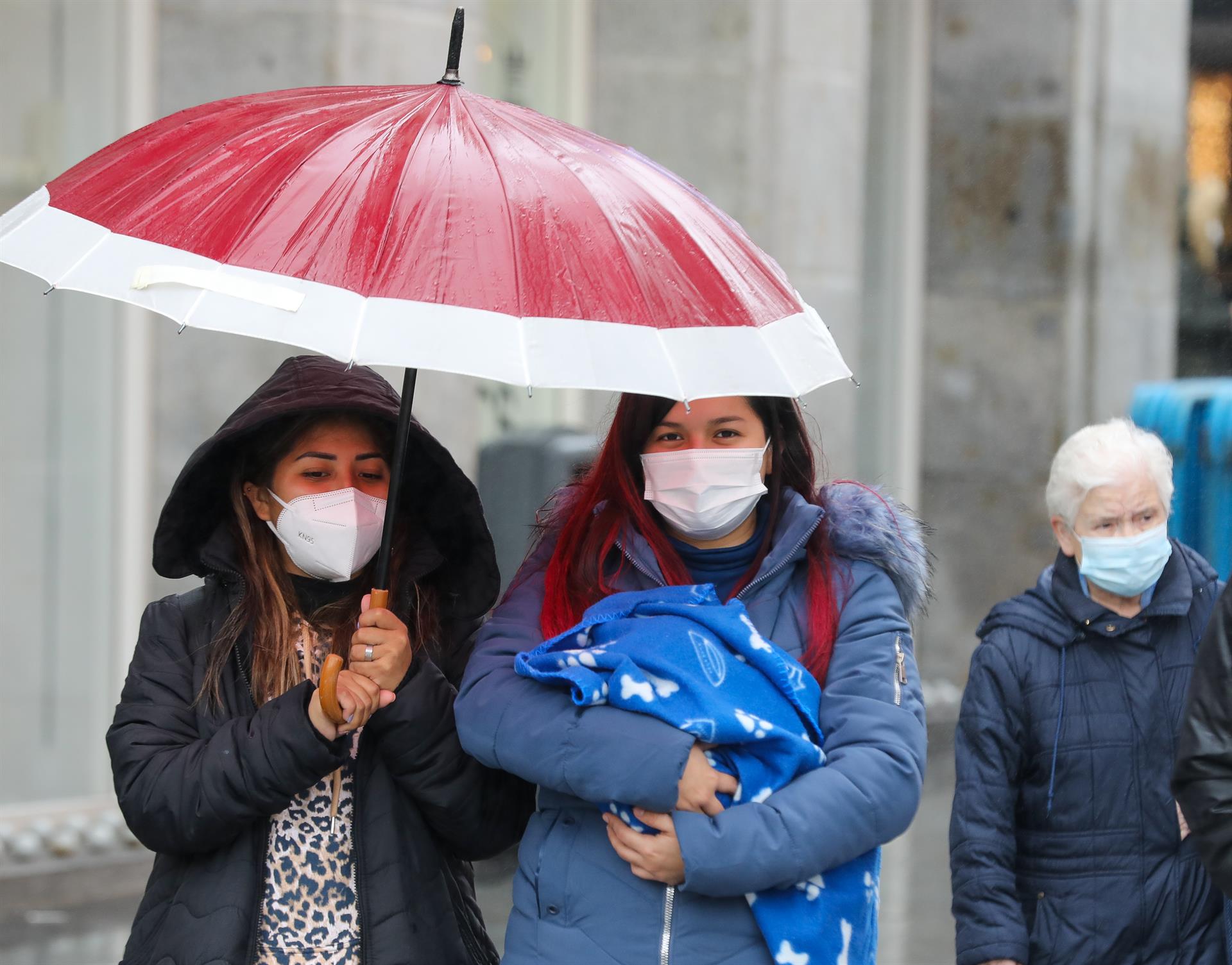 El Congreso decide este martes si convalida el decreto sobre el uso obligatorio de mascarillas en exteriores