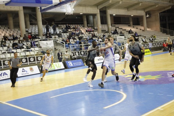 El HLA Alicante incorpora a Álex Galán hasta final de la temporada
