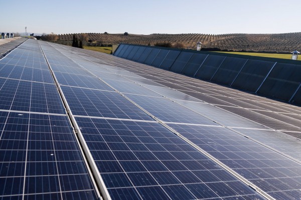 El autoconsumo fotovoltaico instalado en España se duplicó en 2021, hasta los 1.203 MW