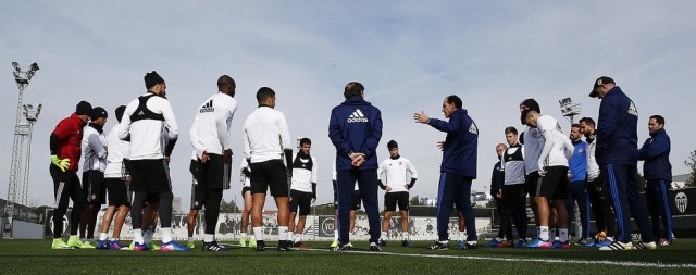 El Valencia CF, obligado a mostrar otra cara tras el ridículo ante el Eibar