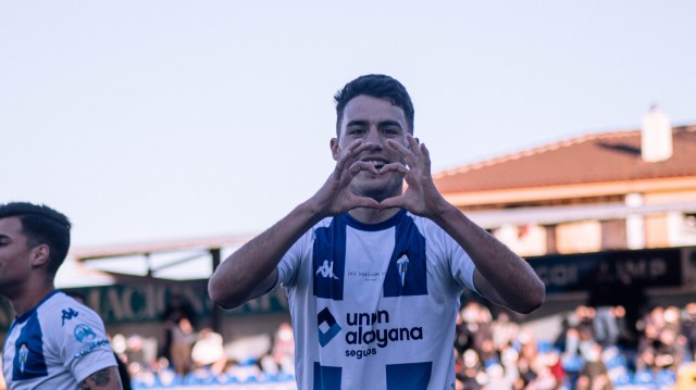 El Alcoyano gana dos meses después