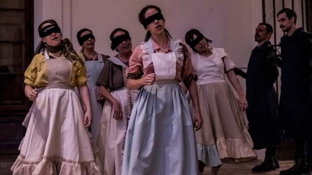 Instrucciones para vestir a un personaje: así se crean las prendas que ves en pantallas y teatros