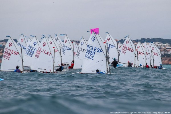 Weka Bhanubandh, virtual campeón del Trofeo Euromarina Optimist Torrevieja
