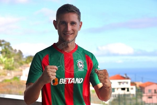 El CD Mirandés: otra cesión para Jorge Sáenz