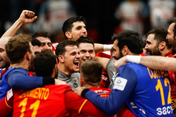 Los Hispanos se citan con la historia