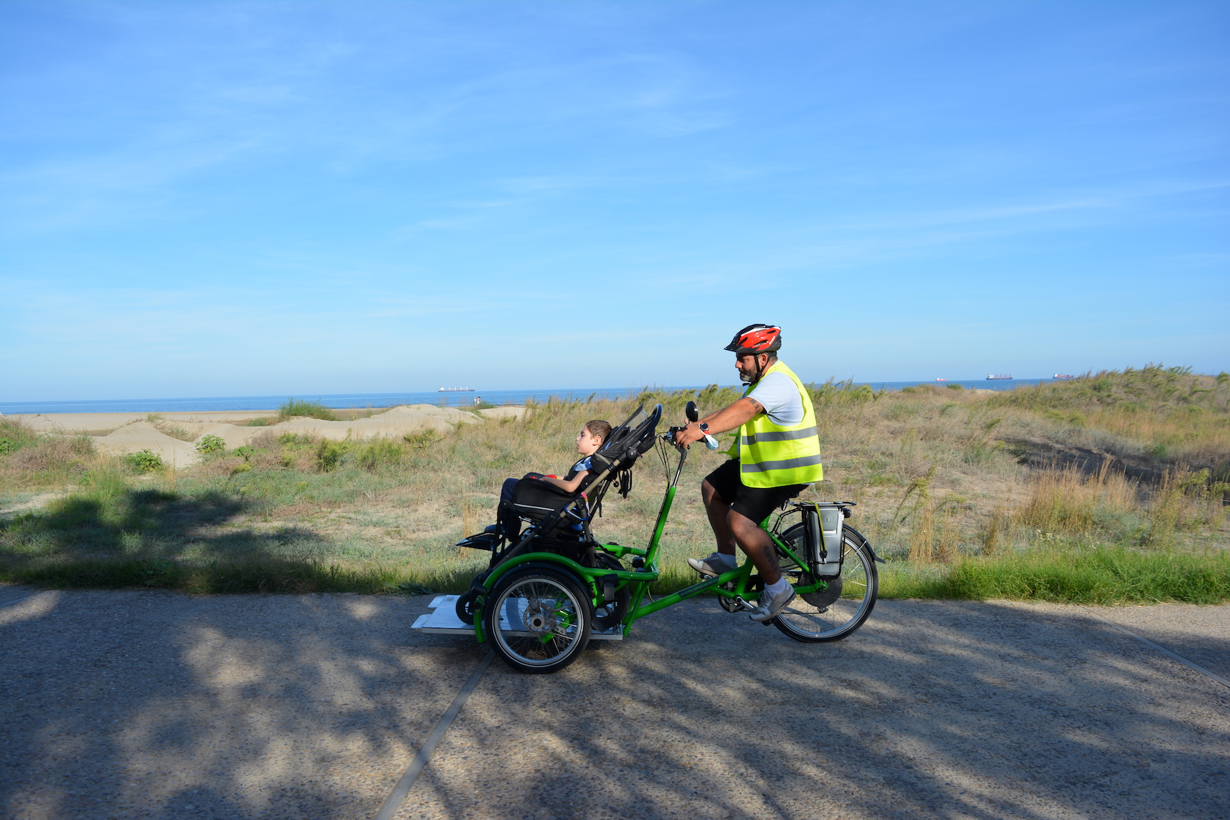 Las bicis adaptadas de Castelló, nuevo recurso de la guía de turismo accesible de Cocemfe CV