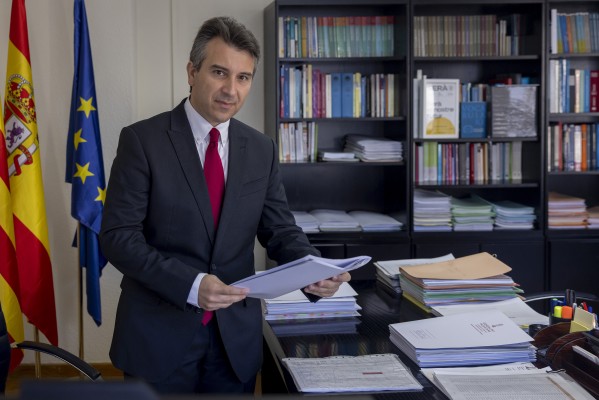 La Generalitat prorroga un año su contrato de servicios financieros con diez bancos