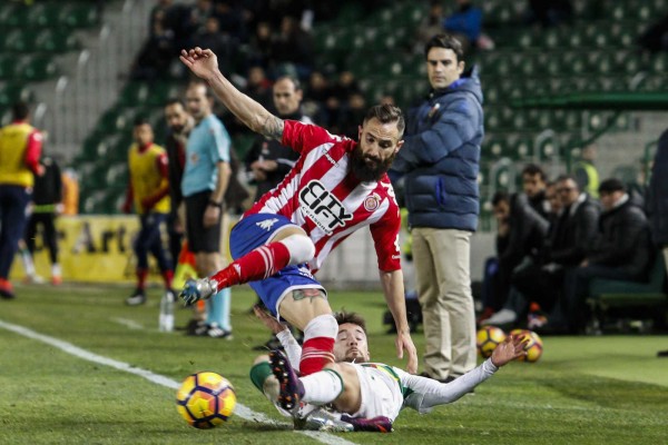 Toril volverá a la defensa de cuatro