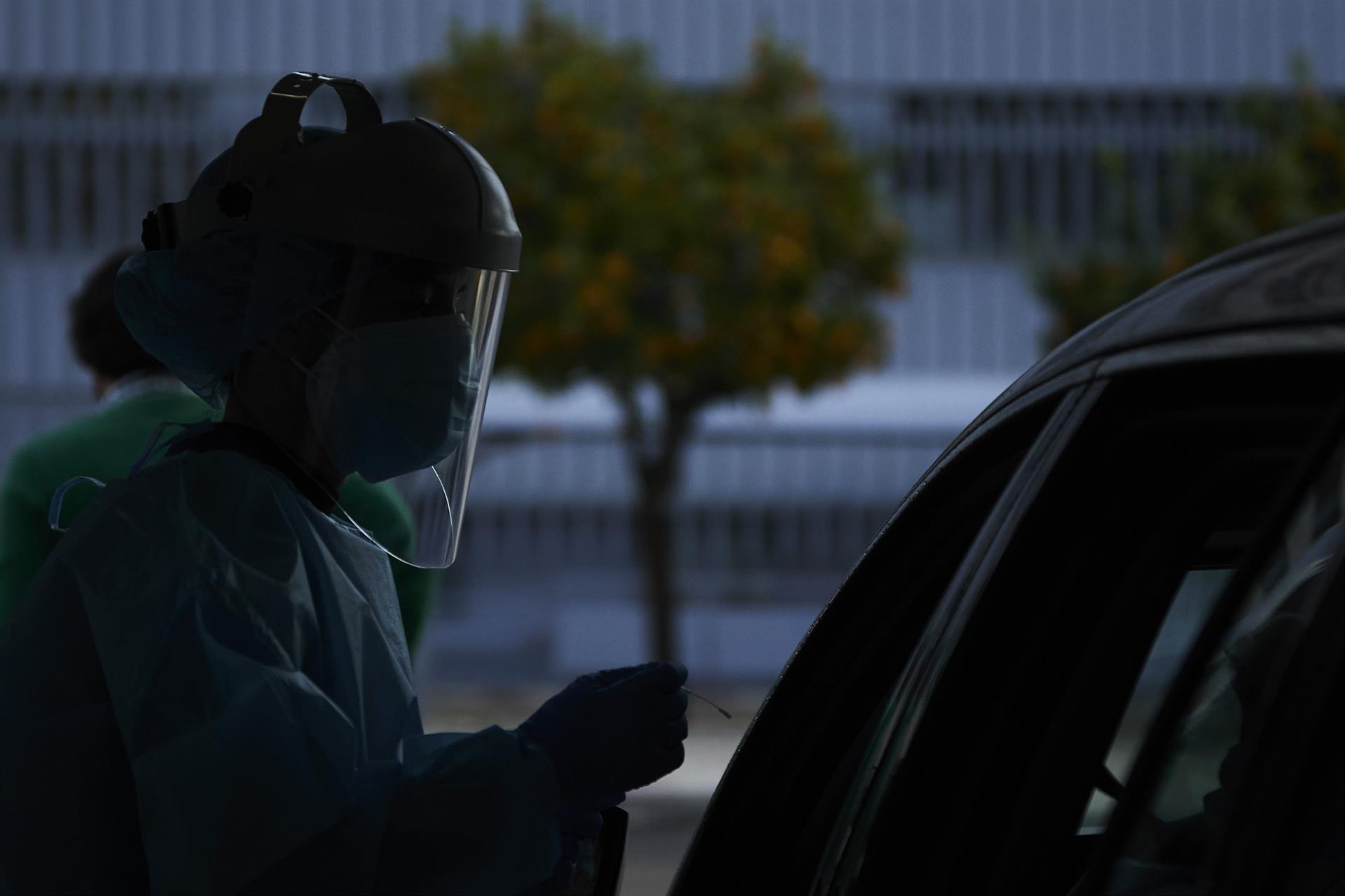  España suma 118.922 casos y 199 muertes con covid, mientras la incidencia sigue en descenso hasta 3.078