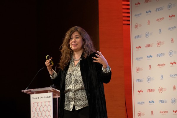 Mónica Moro: 