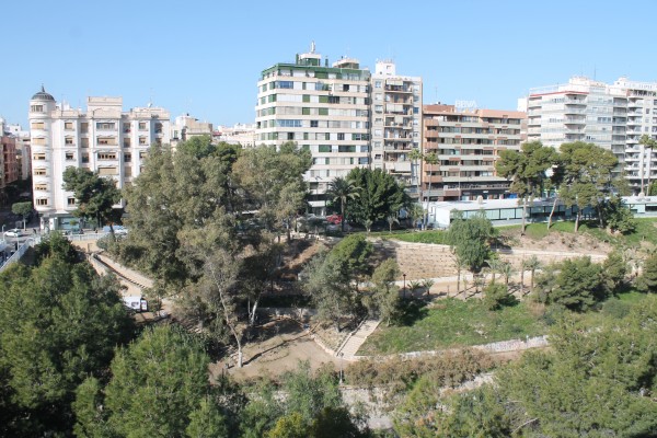 Elche pide una subvención de más de 700.000 euros para seguir rehabilitando la ladera del río