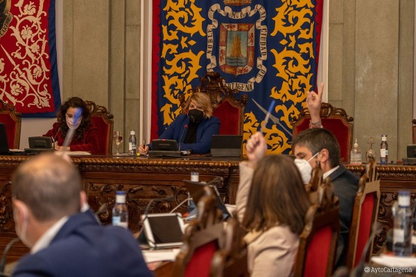 Arroyo se aleja de la bronca con MC y aprueba el 60% de sus propuestas en los Plenos
