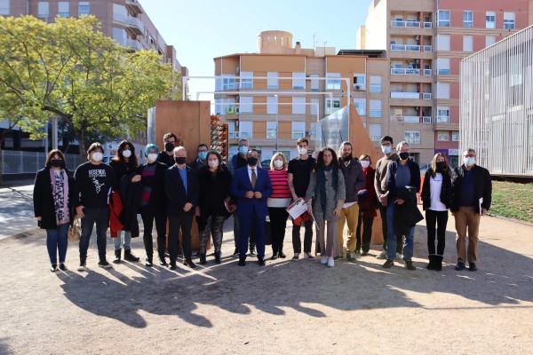 Alumnes de l'Escola d'Art de Castelló duen fins a Vila-real l'instal·lació 'Miratge'
